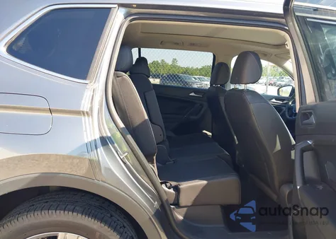 2020 Volkswagen Tiguan 2.0T Se/2.0T Se R-Line Black/2.0T Sel из США, поврежденный, VIN 3VV3B7AX1LM138208